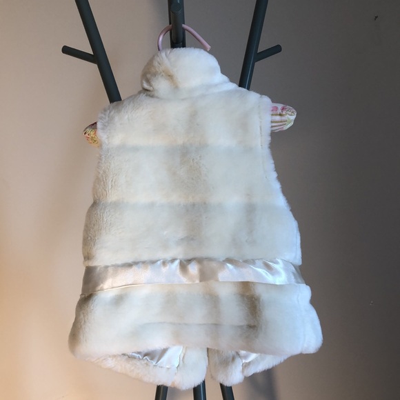 GAP Baby Vintage Faux Fur Vest - Picture 6 of 6